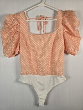 NWT‎ Pants Store Peach Puff Sleeve Bodysuit with White Ribbed Bottom Size Large